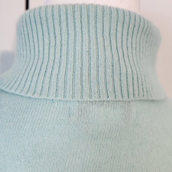 Women's Chadwick's Cyan Cashmere Sleeveless Turtleneck Size Large - Picture 10 of 11